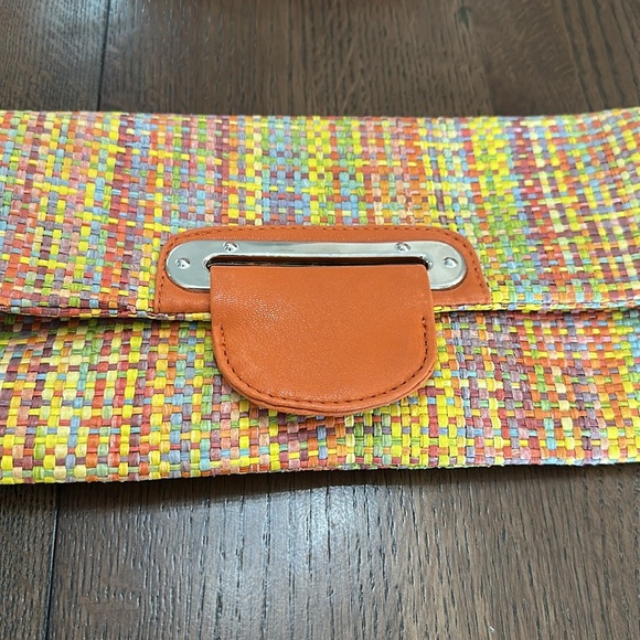Vibrant Multicolor Woven Clutch with Orange Detail - Picture 2 of 9